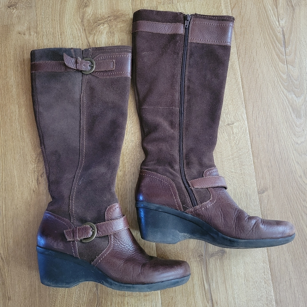 Clarks 90s Brown Knee-High Wedge Brown Boots